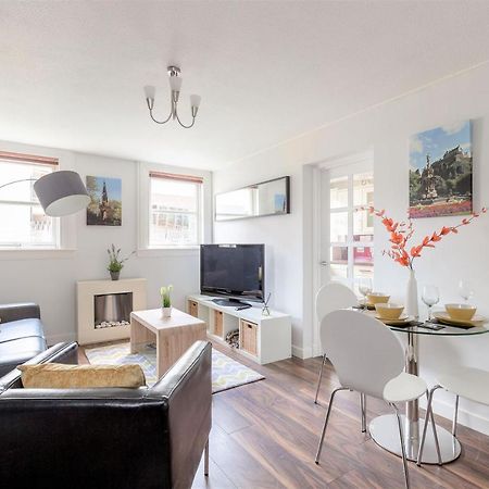 Stunning 1 Bed At Holyrood Palace & Arthurs Seat 爱丁堡 外观 照片