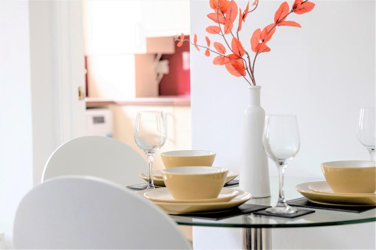 Stunning 1 Bed At Holyrood Palace & Arthurs Seat 爱丁堡 外观 照片