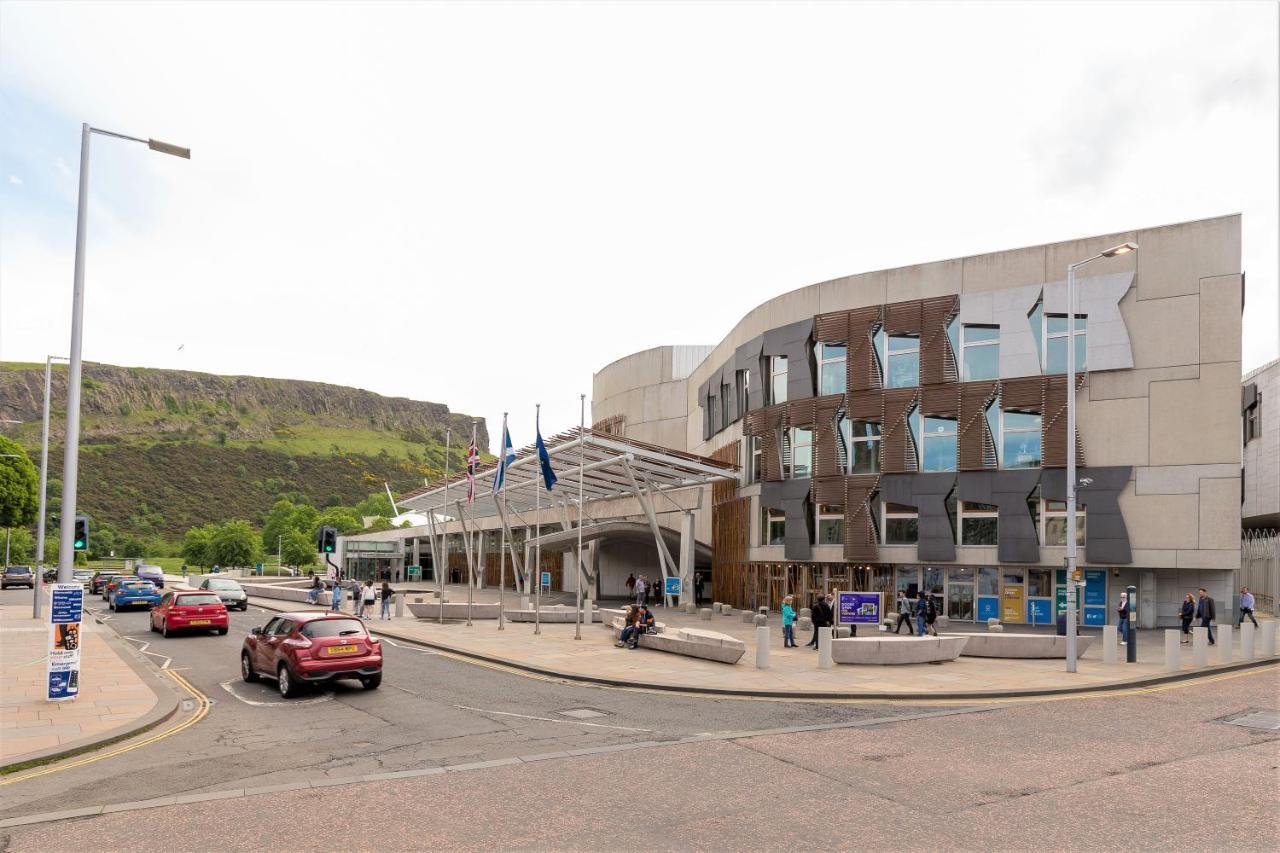 Stunning 1 Bed At Holyrood Palace & Arthurs Seat 爱丁堡 外观 照片